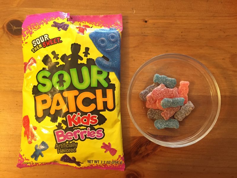 美國軟糖排行榜_必買_加拿大軟糖_SourPatch Berries 小人酸軟糖苺果口味