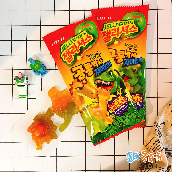 【韓國】LOTTE大恐龍造型撞色軟糖-可樂/汽水口味30g