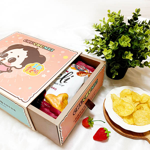 啾啾妹x歪國零食嘴 中秋聯名零食禮盒