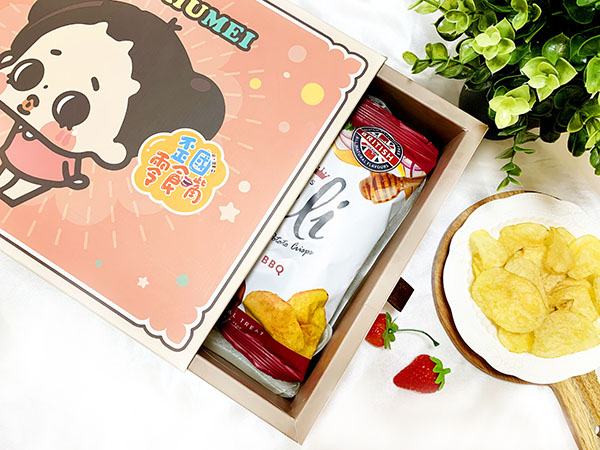 啾啾妹x歪國零食嘴 中秋聯名零食禮盒